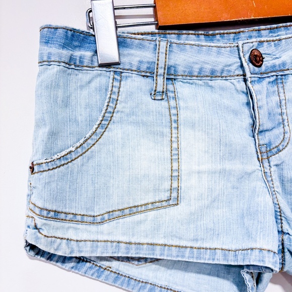 BILLABONG Vintage Y2K Mini low rise denim shorts - Picture 3 of 5